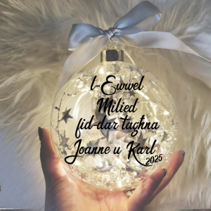 L-Ewwel Milied fid-Dar Tagħna, Personalised with Name – 12cm Silver Glass Bauble